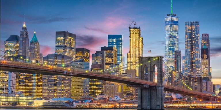 new-york-city-skyline-picture-id932802282